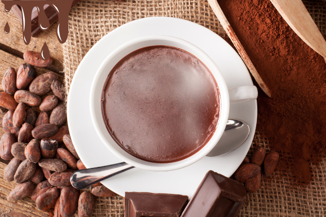 tazza con cioccolata calda